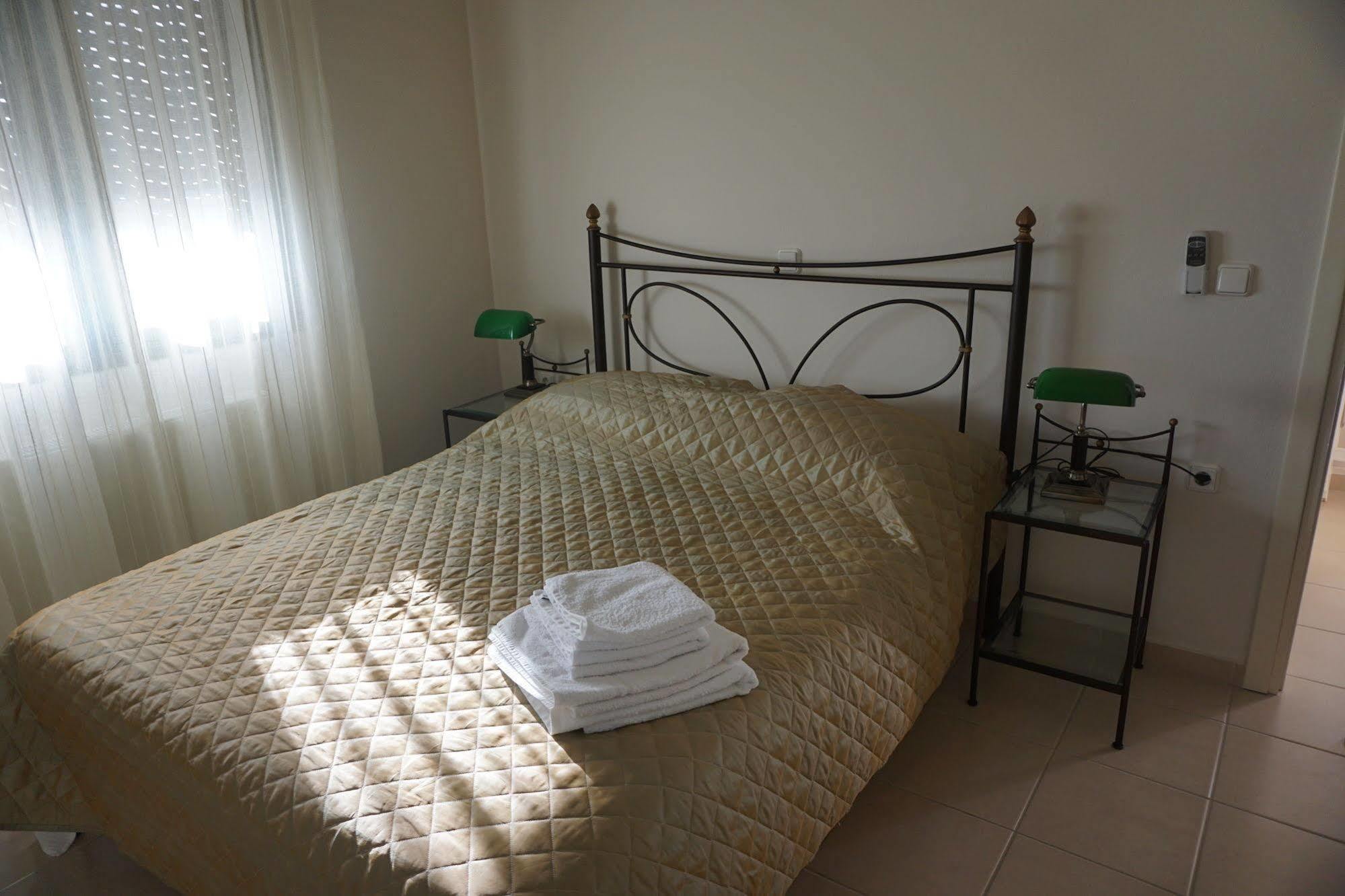 Portela Apartments Kampoula Keratokampos Esterno foto